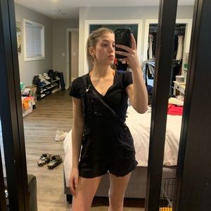 Super cute Aritzia TNA shorts romper!! Color: Black